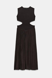Robe contrastée en maille à découpes