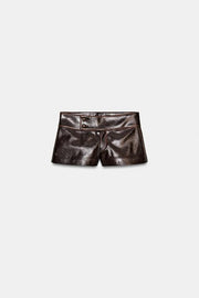 Short à taille haute et fines rayures