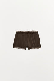 Short fluide en dentelle