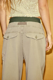 Pantalon cargo lien à nouer