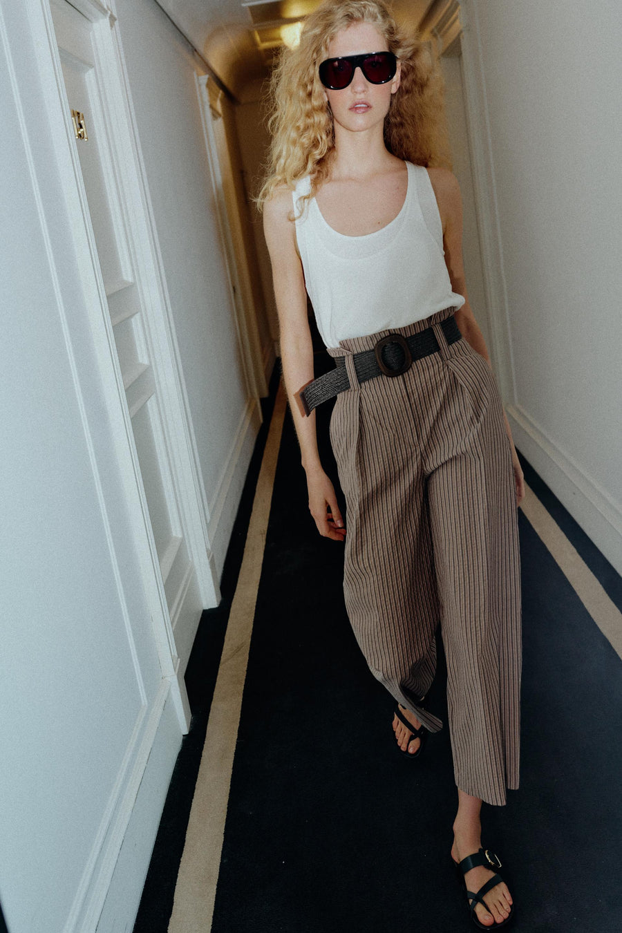 Pantalon à rayures avec ceinture