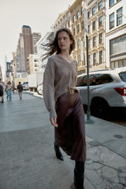 Jupe midi effet cuir avec ceinture