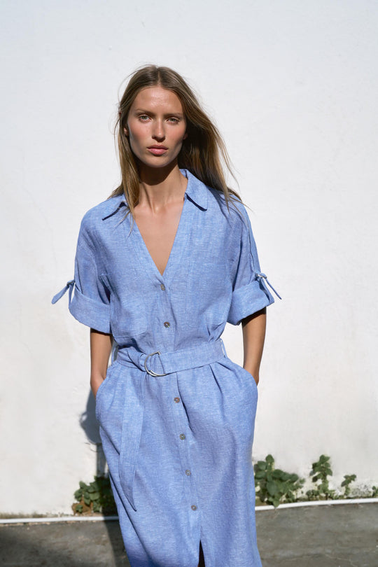Robe midi en lin avec ceinture