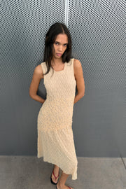 Robe midi en dentelle à fronces