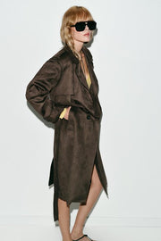 Trench long effet suédine avec ceinture