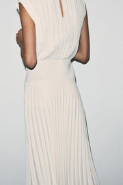 Robe midi plissée avec ceinture