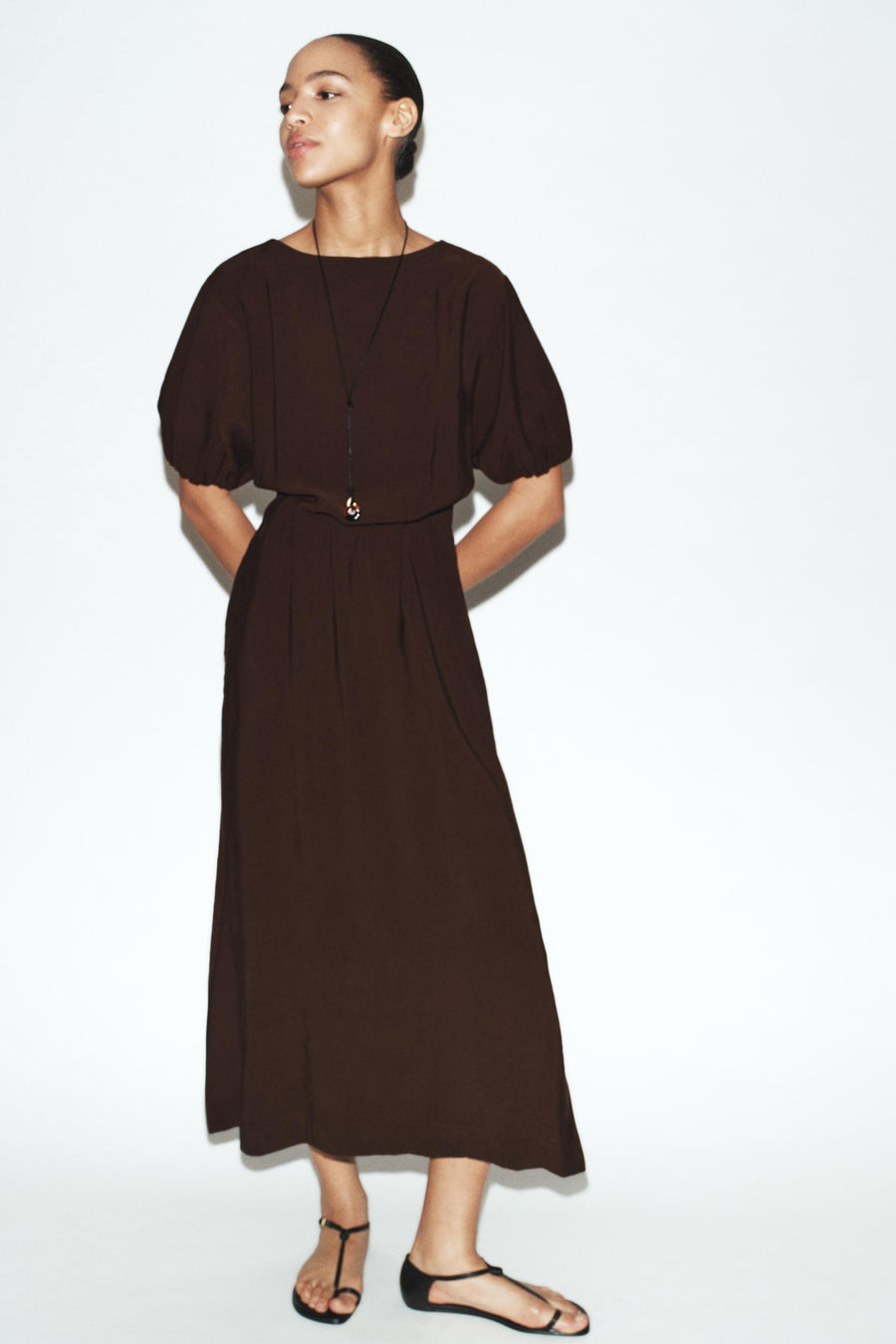 Robe midi fluide à plis