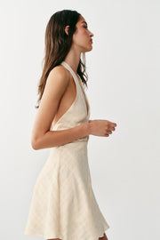 Robe courte texturée dos-nu