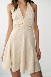 Robe courte texturée dos-nu