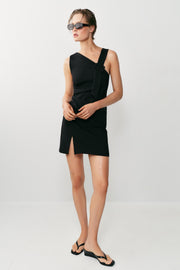Robe courte asymétrique à boucle