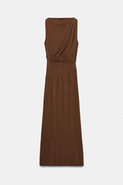 Robe à large ceinture latérale