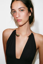 Robe dos-nu ras-de-cou