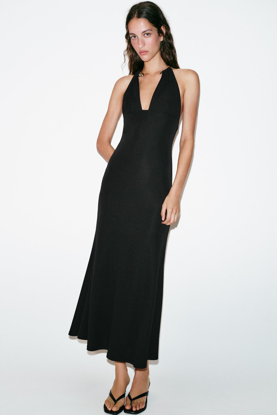 Robe dos-nu ras-de-cou
