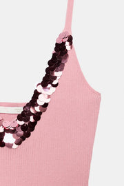 Top à bretelles et sequins