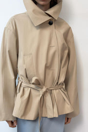 Trench court avec ceinture