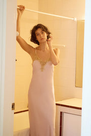 Robe midi satinée en dentelle