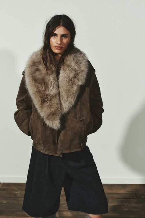 Blouson 100 % cuir suédé avec fourrure