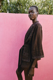 Veste kimono brodée avec ceinture