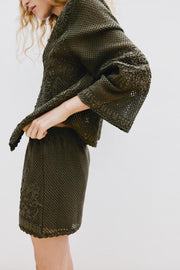 Veste contrastée au crochet