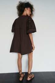 Robe mini en popeline brodée