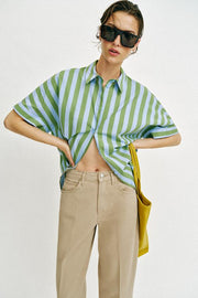 Pantalon coupe barrel à rayure et pli marqué