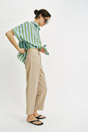 Pantalon coupe barrel à rayure et pli marqué