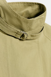 Blouson à col montant avec ceinture