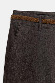 Pantalon chino avec ceinture tressée