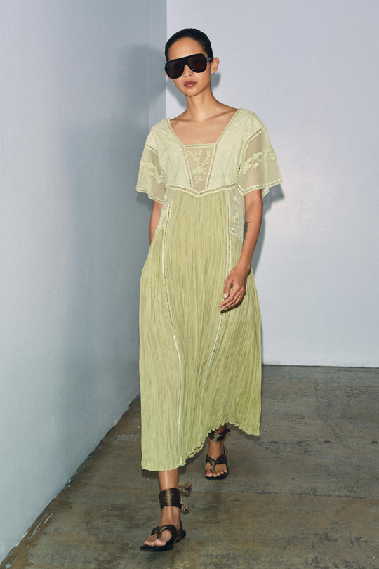 Robe plissée brodée ZW Collection