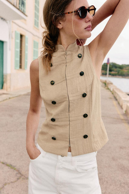 Chemise à boutons sans manches