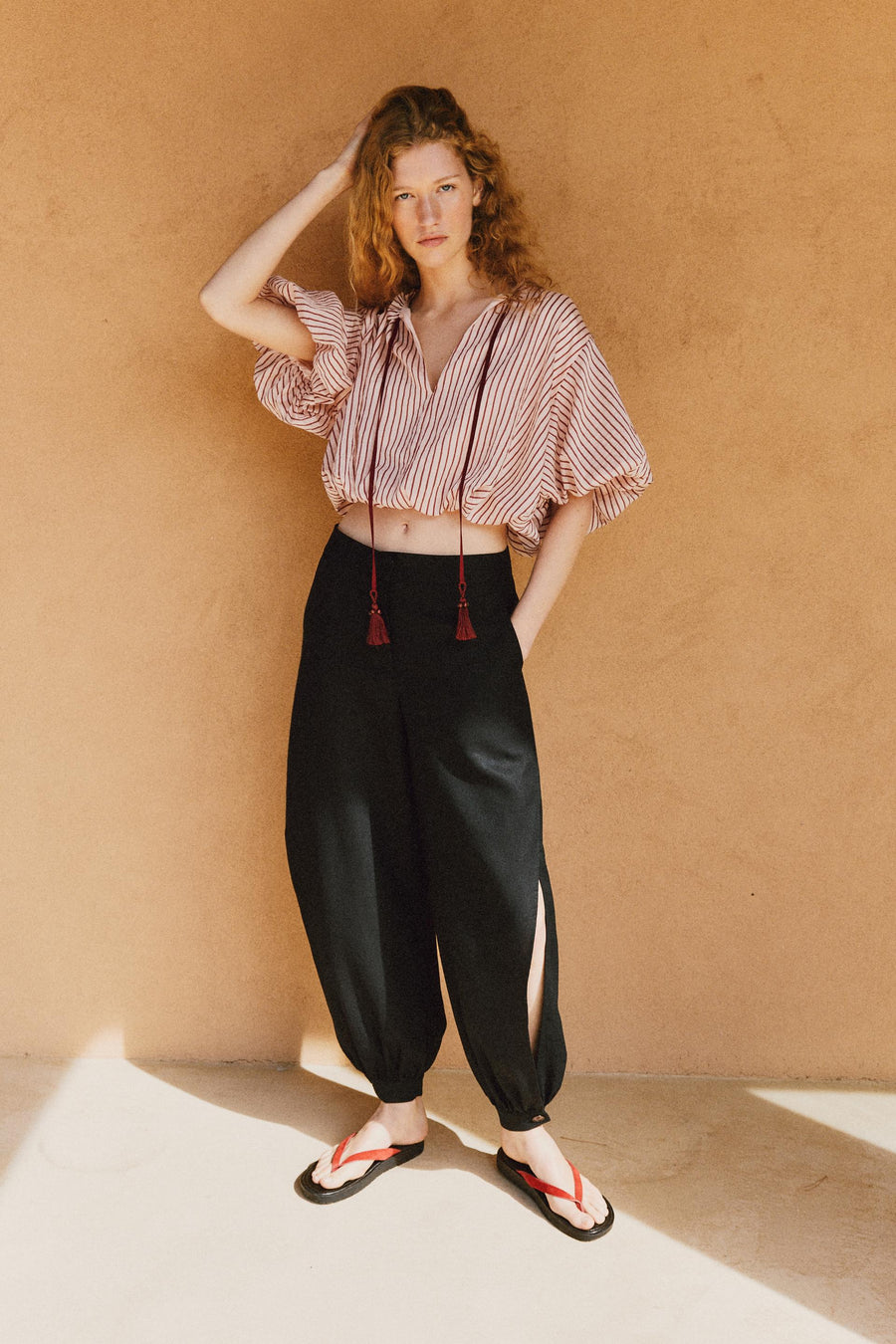 Pantalon bouffant en lin à fentes