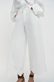 Pantalon-culotte à broderies ajourées