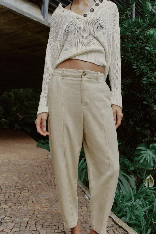 Pantalon carotte en lin à nervure
