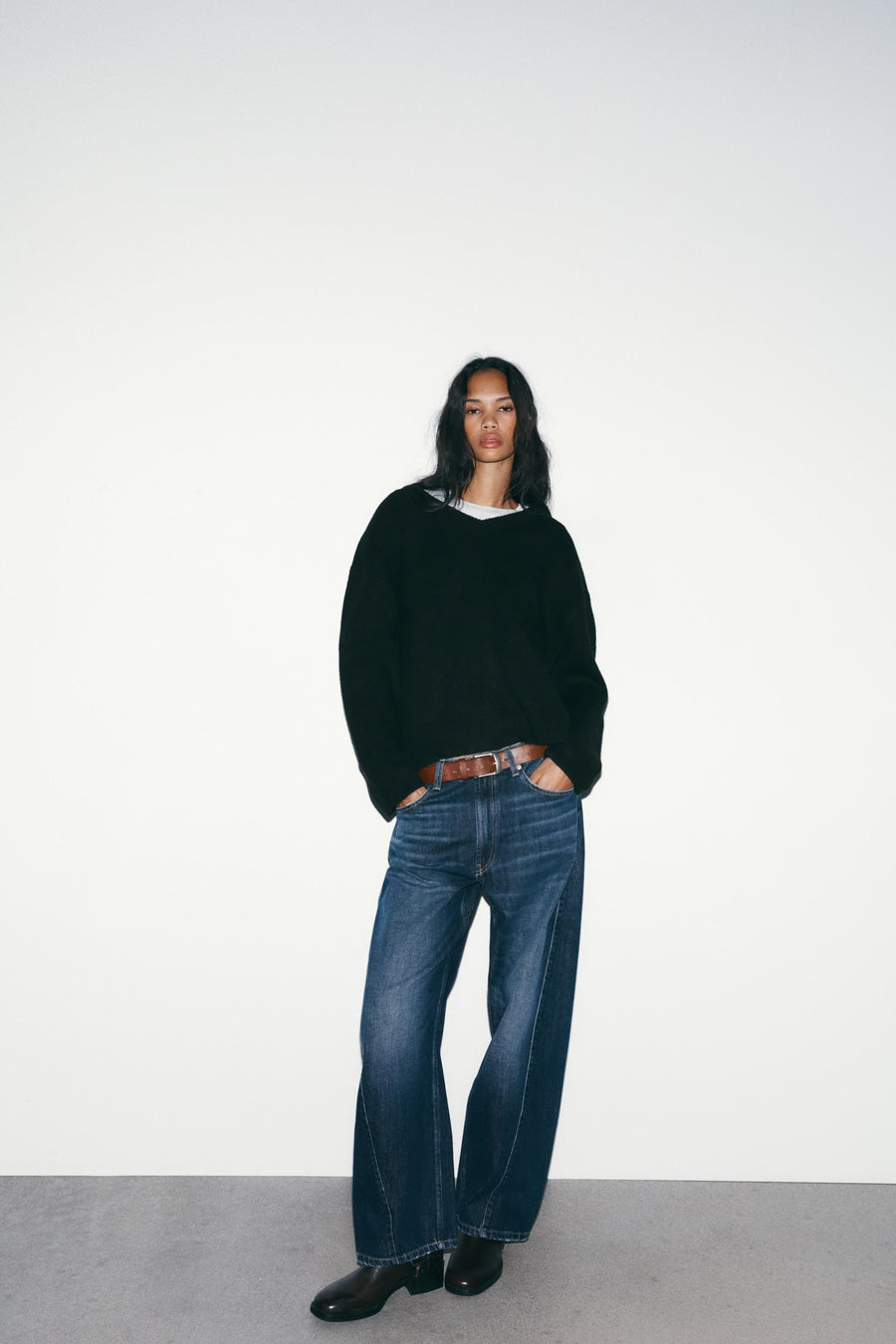 Pull uni en maille à col V