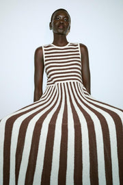Robe longue à rayures plissée texturée