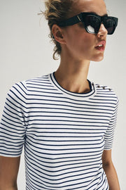 Pull en maille à rayures à manches courtes