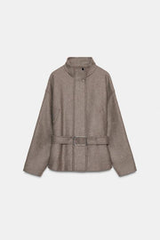 Manteau court en laine avec ceinture