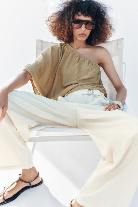 Top en maille asymétrique