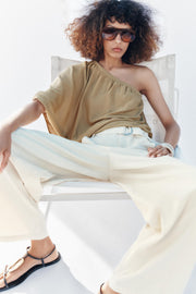 Top en maille asymétrique