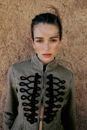 Veste Z1975 peplum à brandebourgs