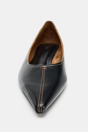 Ballerine en cuir à surpiqûres